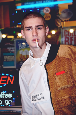 SARAH LEHLEITER   freelance designer