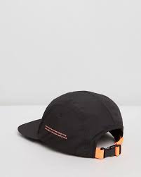 SARAH LEHLEITER   freelance designer